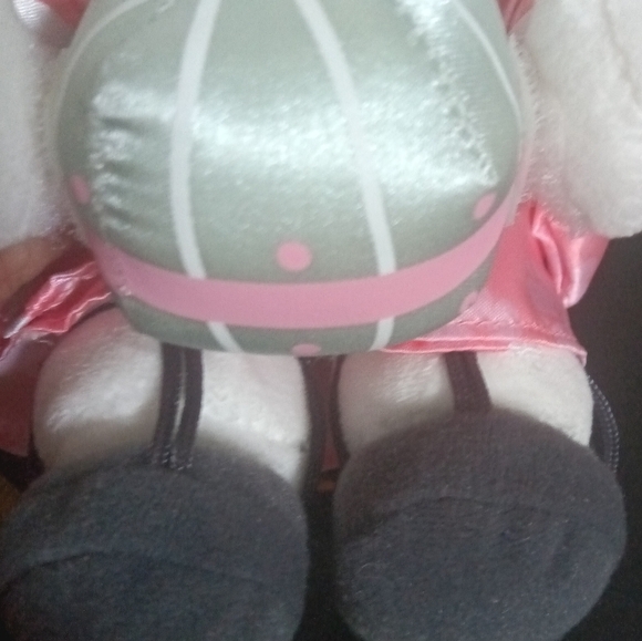 LIMITED EDITION Hello Kitty dressed in a traditional Japanese Kokeshi doll style - Picture 7 of 13